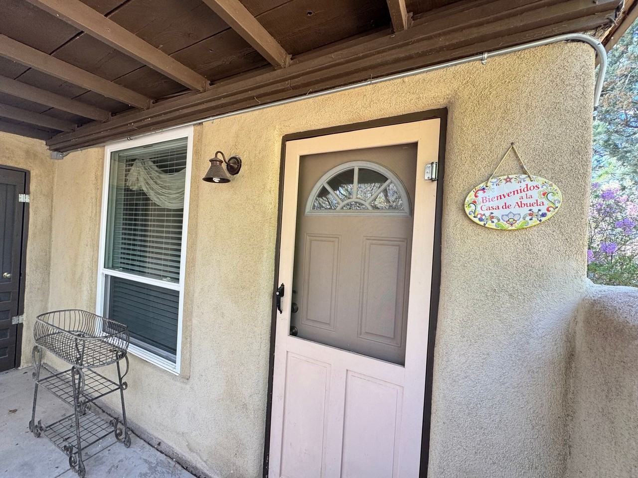 330 330 Pueblo Solano Rd NE, Casita - Photo 3 of 8