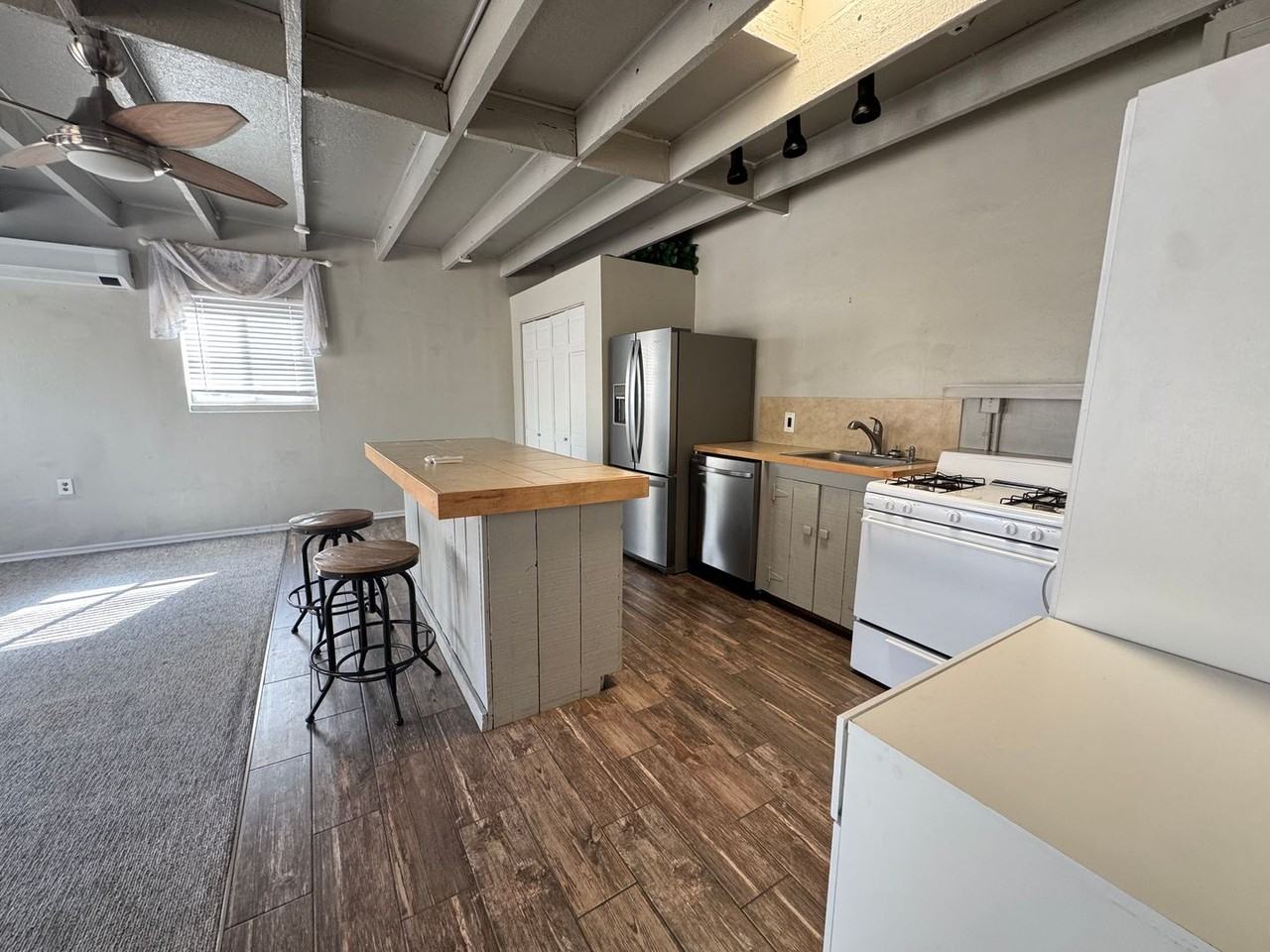 330 330 Pueblo Solano Rd NE, Casita - Photo 5 of 8