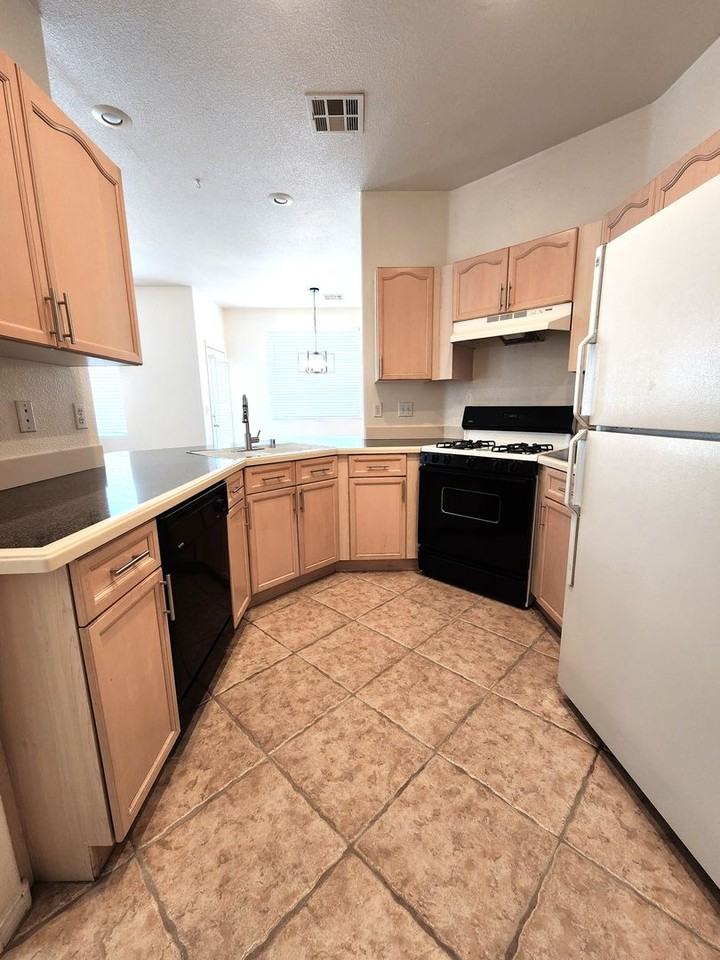 984 Country Skies Ave - Photo 7 of 23