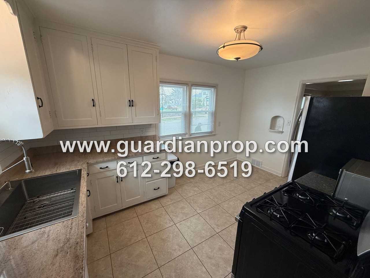 651 Syndicate St S - Photo 6 of 16