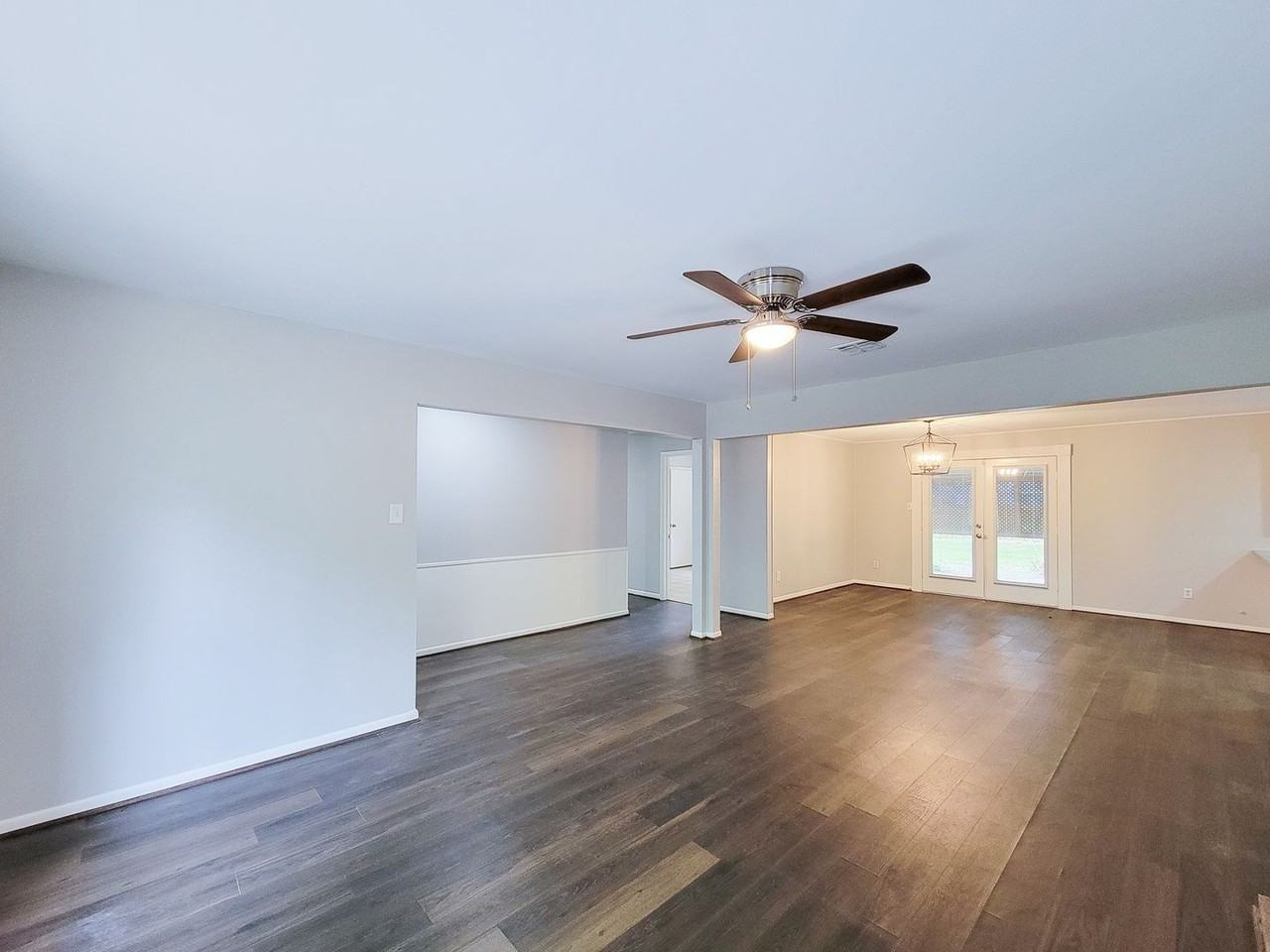 1803 Cypress Dr - Photo 4 of 43