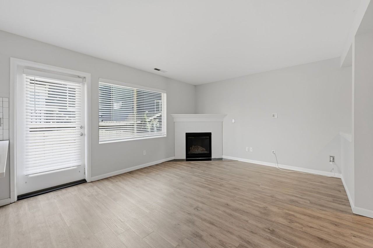 1229 92nd Ave Ne - Photo 6 of 21