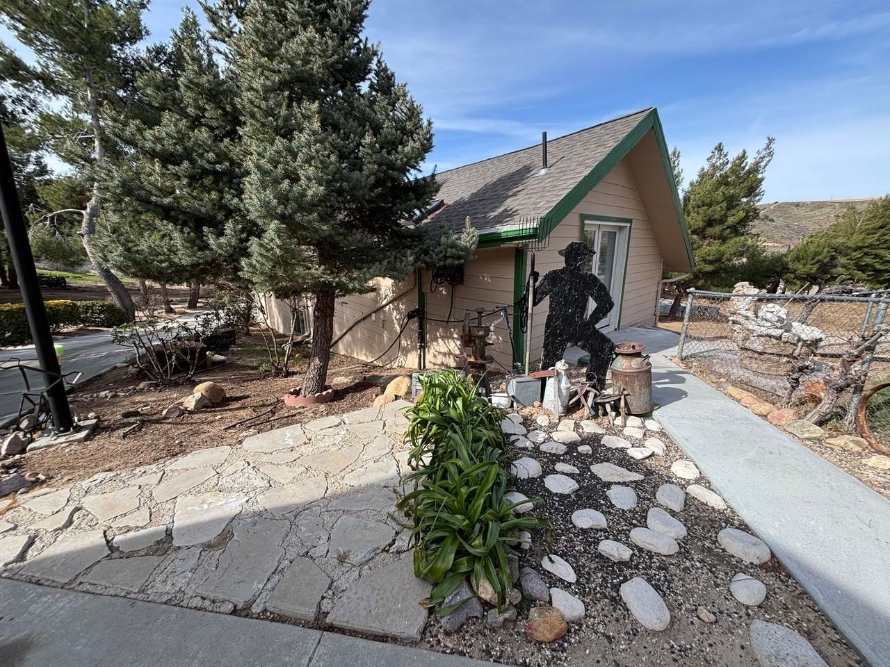 13633 Summit Valley Rd - Photo 2 of 21