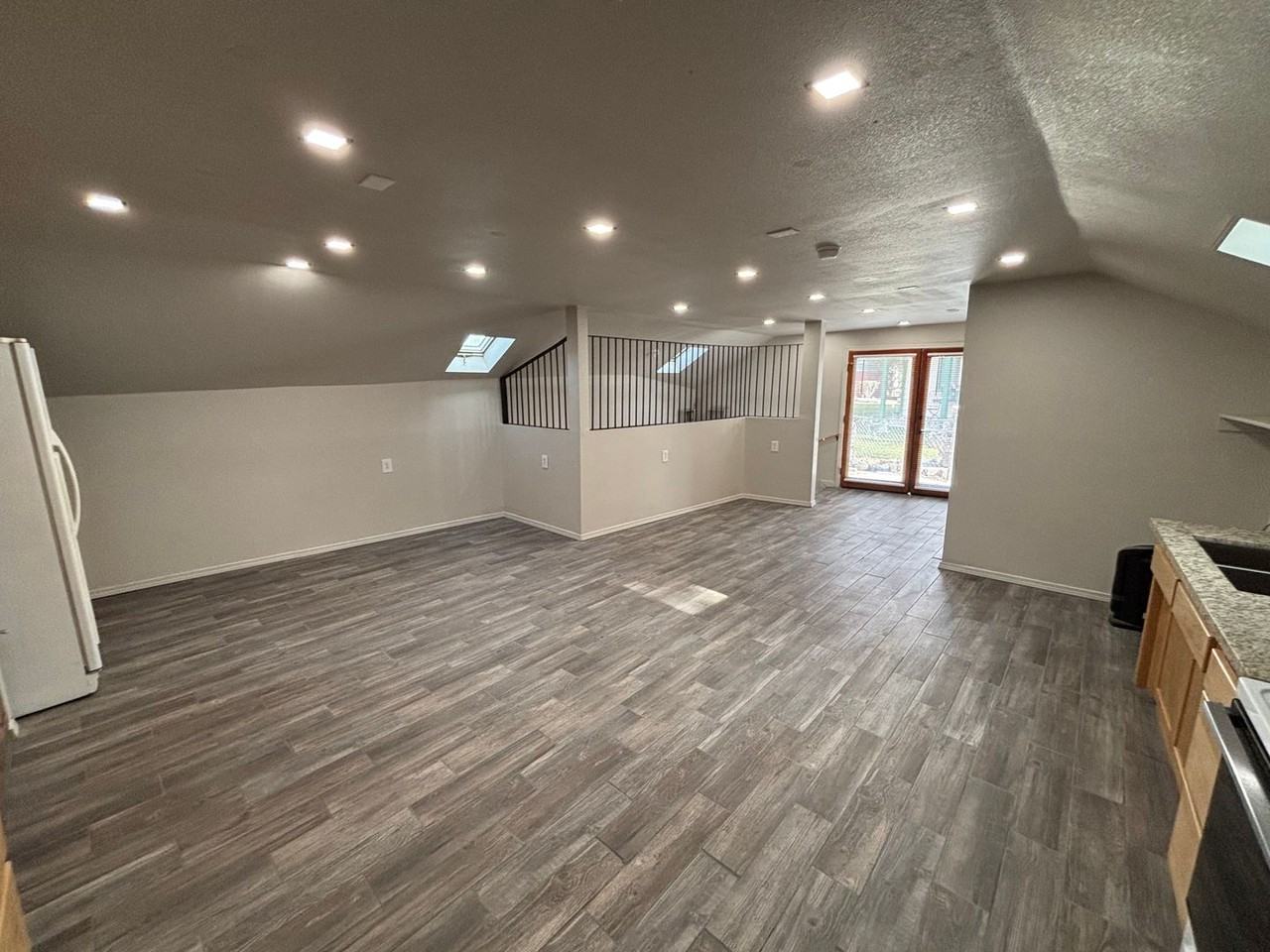 13633 Summit Valley Rd - Photo 7 of 21