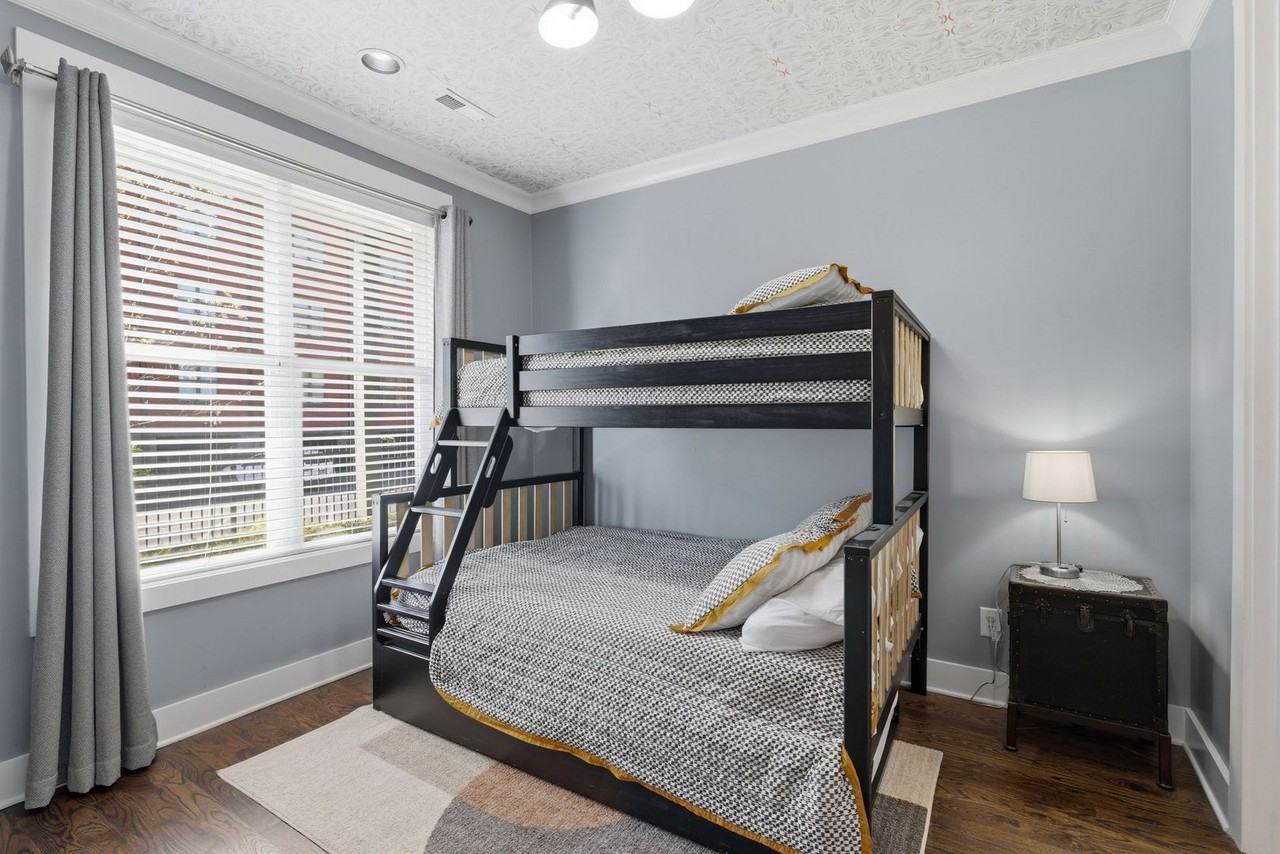 1815 Ridley Blvd - Photo 5 of 37