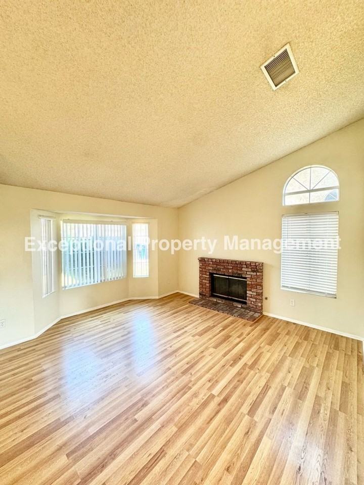 3032 Chablis Ave - Photo 3 of 17