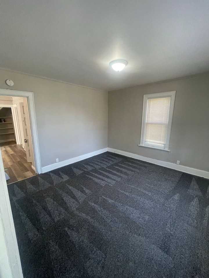 4661-4661A N 38th St. (Duplex) - Photo 2 of 16