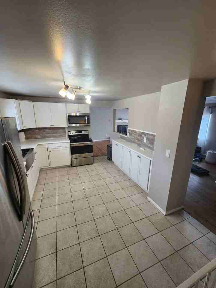 2108 N Chelton Rd - Photo 7 of 17