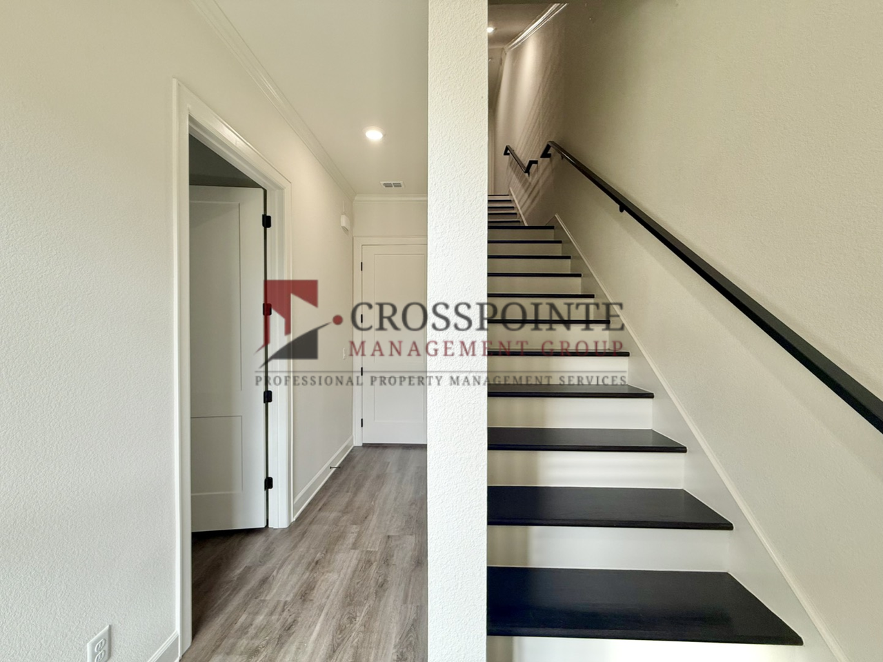 548 W Erwin St - Photo 6 of 27