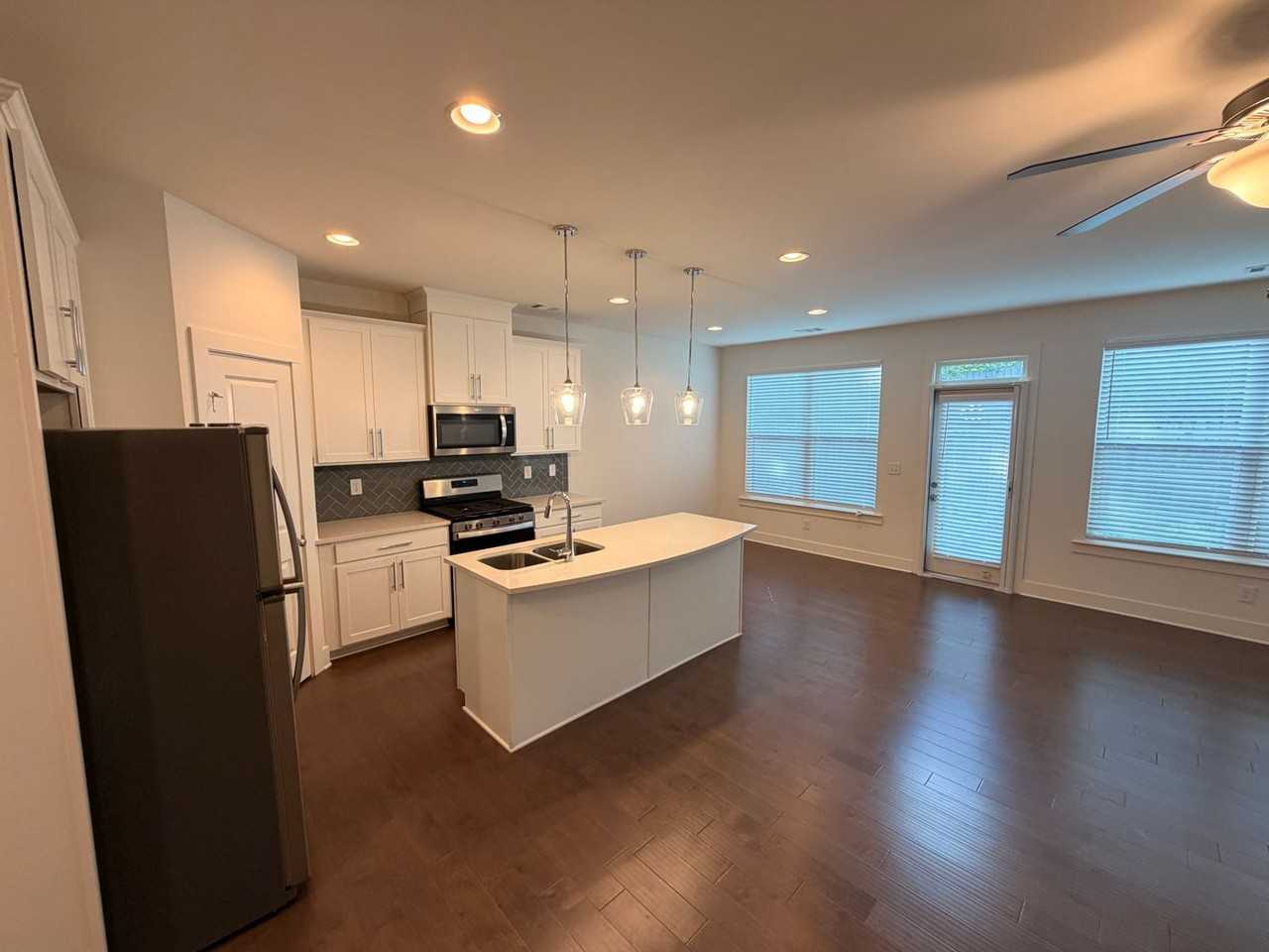 14 Steelwood Ct - Photo 7 of 23