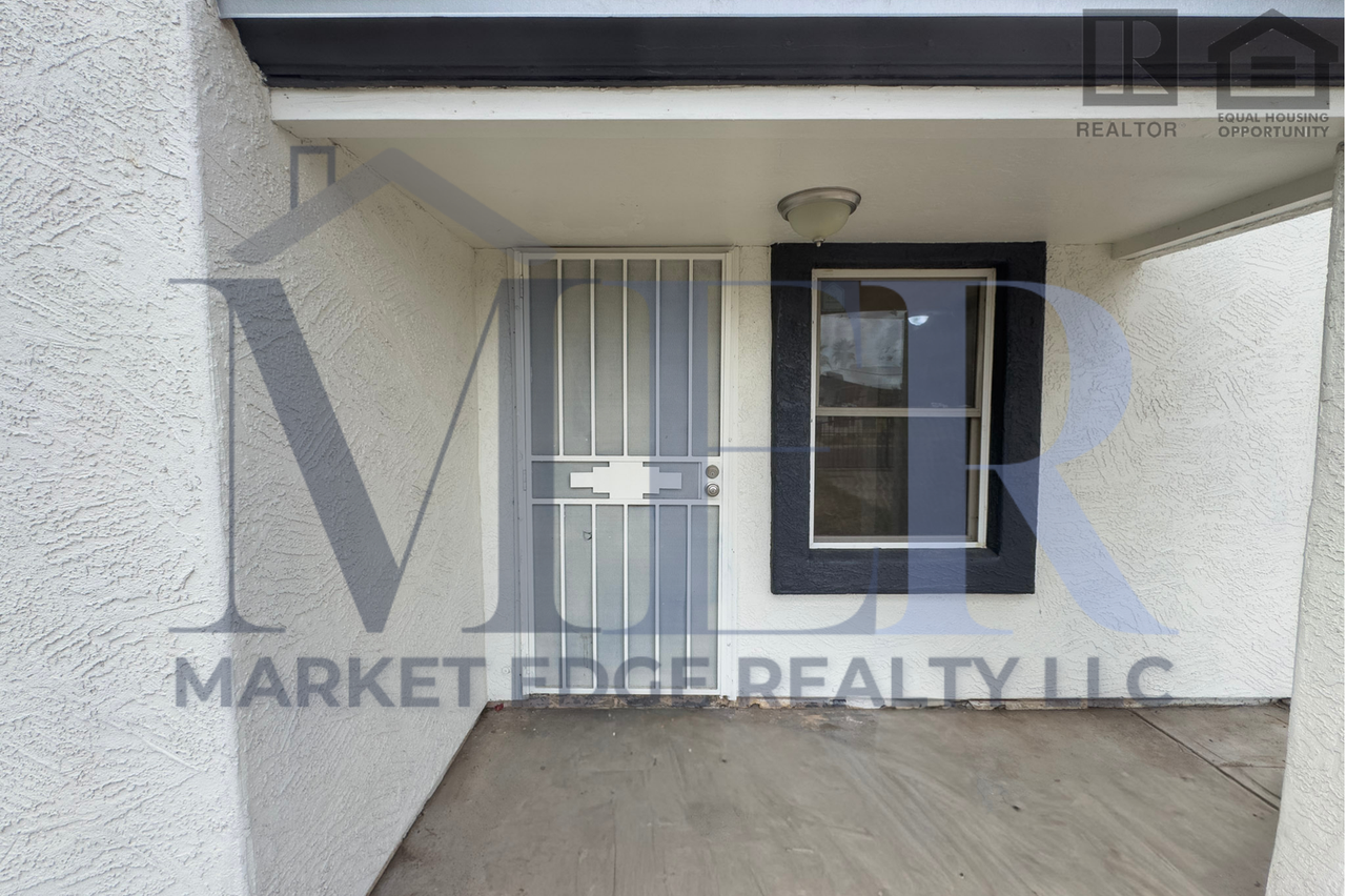 2517 E Culver St - Photo 7 of 40