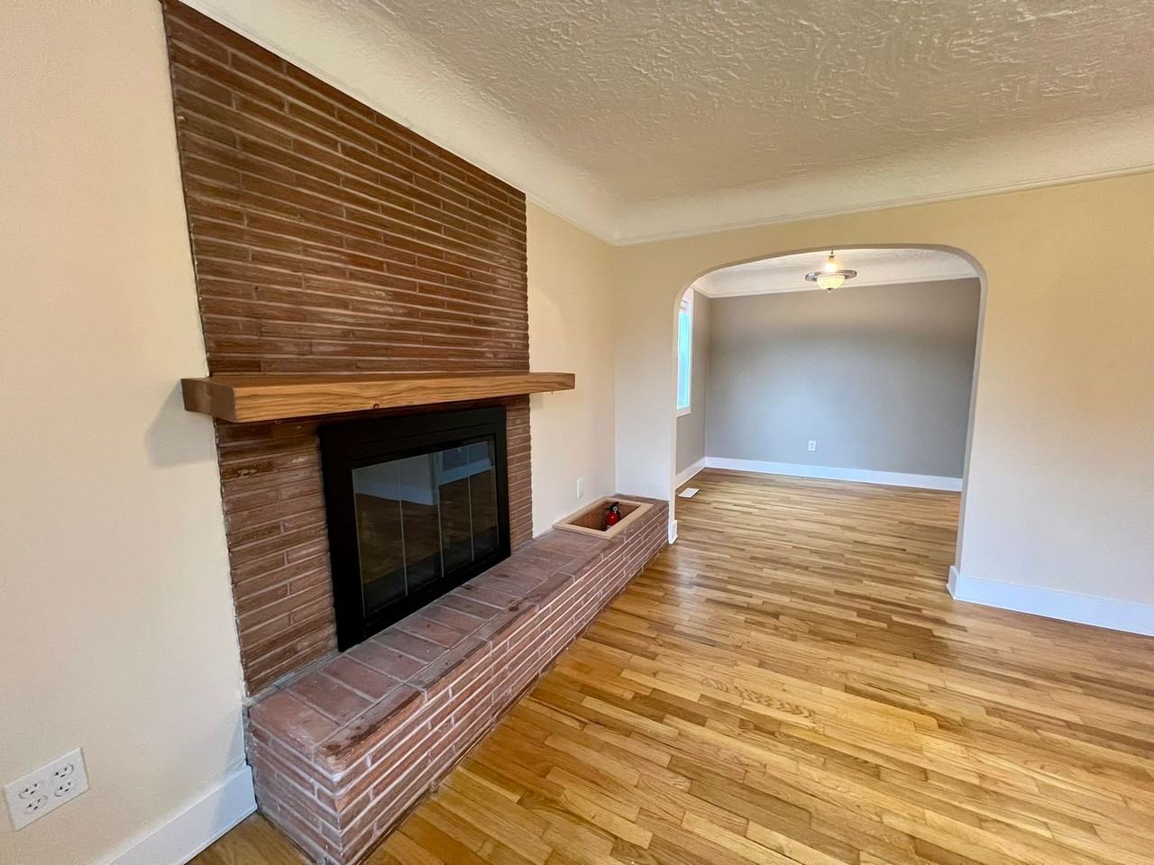 3402 Pear St Se - Photo 5 of 23