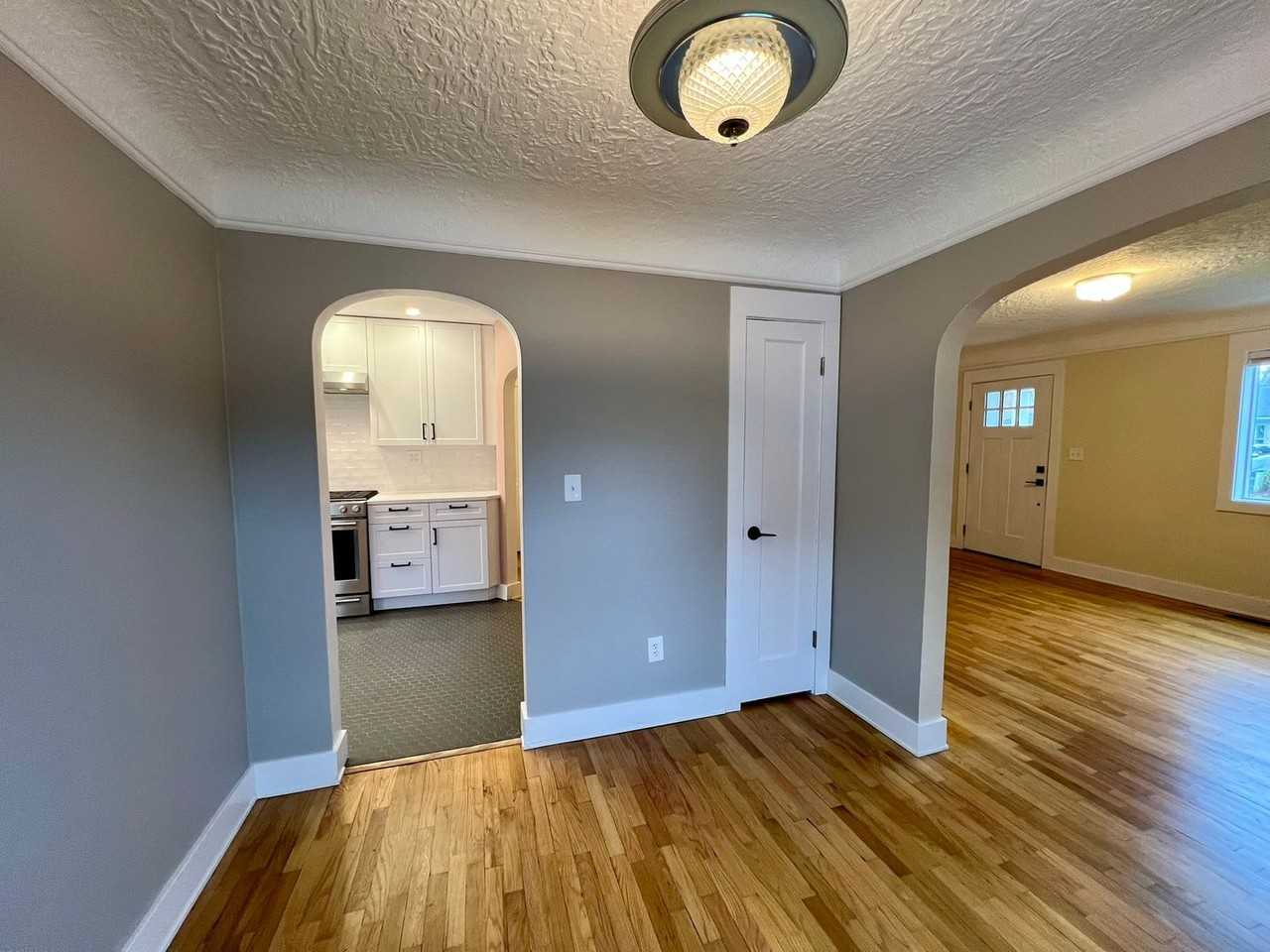 3402 Pear St Se - Photo 7 of 23