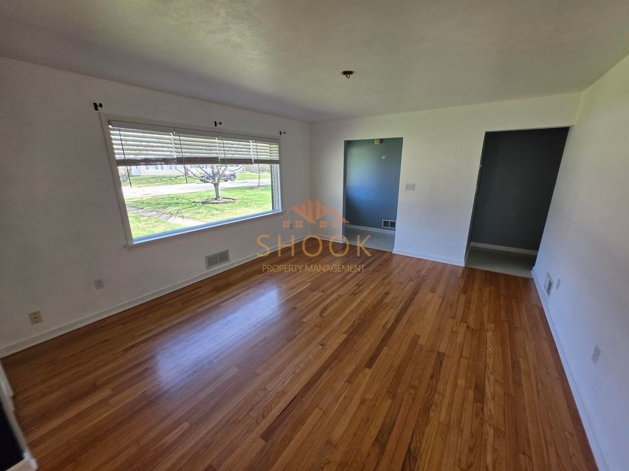 1809 Ravinia Rd - Photo 5 of 25