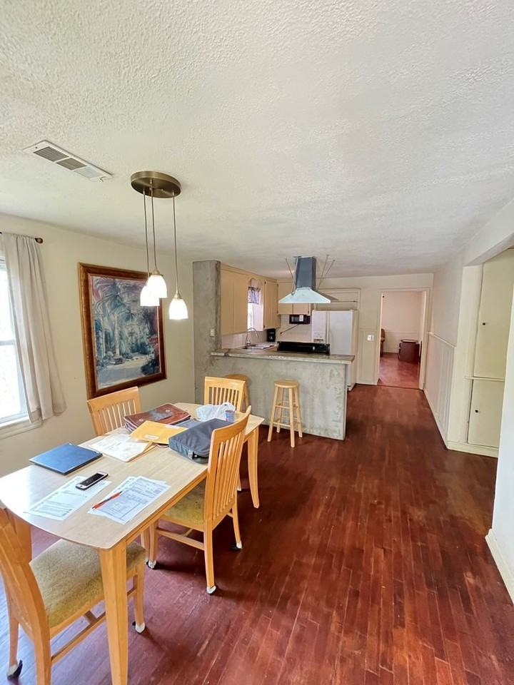 660 W Whillock St - Photo 5 of 9