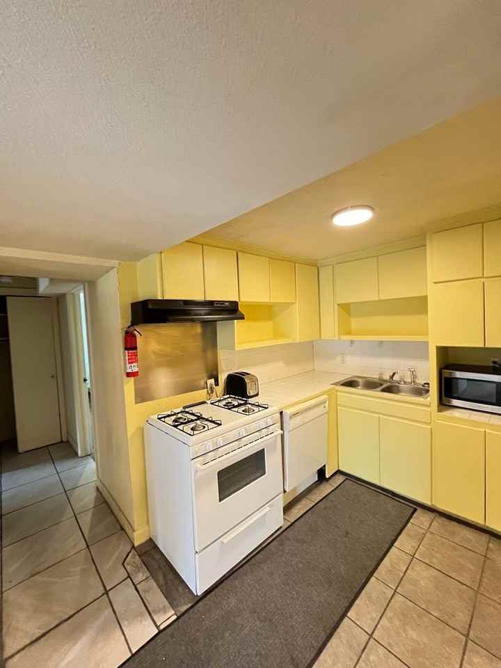 664 W Whillock St - Photo 3 of 9