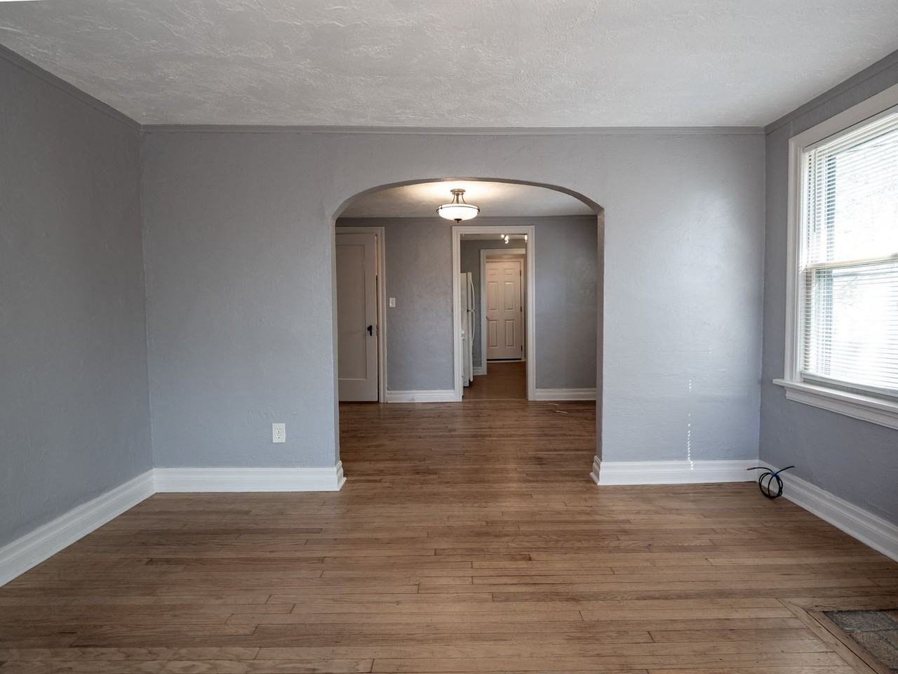 2436 Nw 12th St - Photo 5 of 21