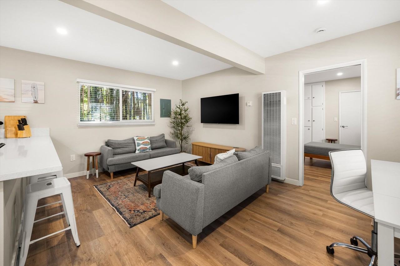 Leadbetter Lofts Student Inspired Living - Photo 5 of 50