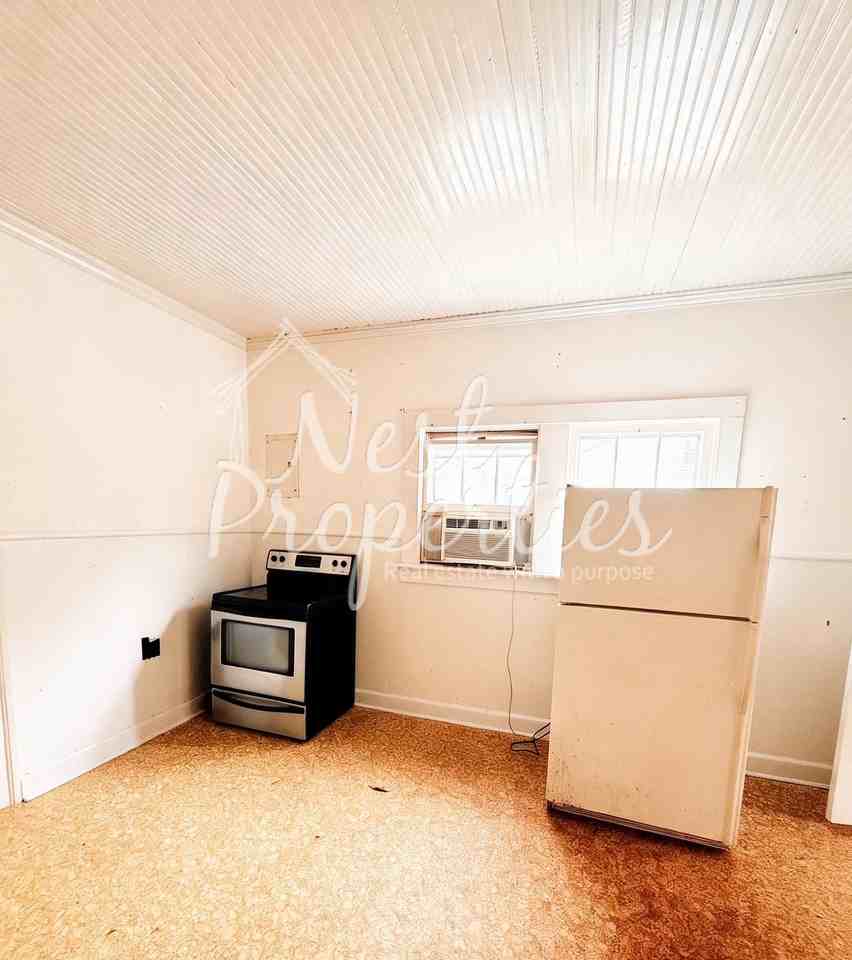 625 Oneal St #1 - Photo 4 of 6