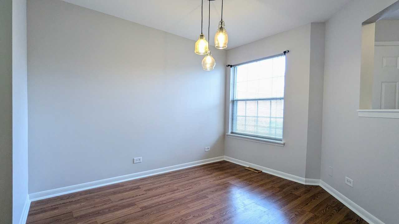 310 W Happfield Dr #12 - Photo 4 of 16