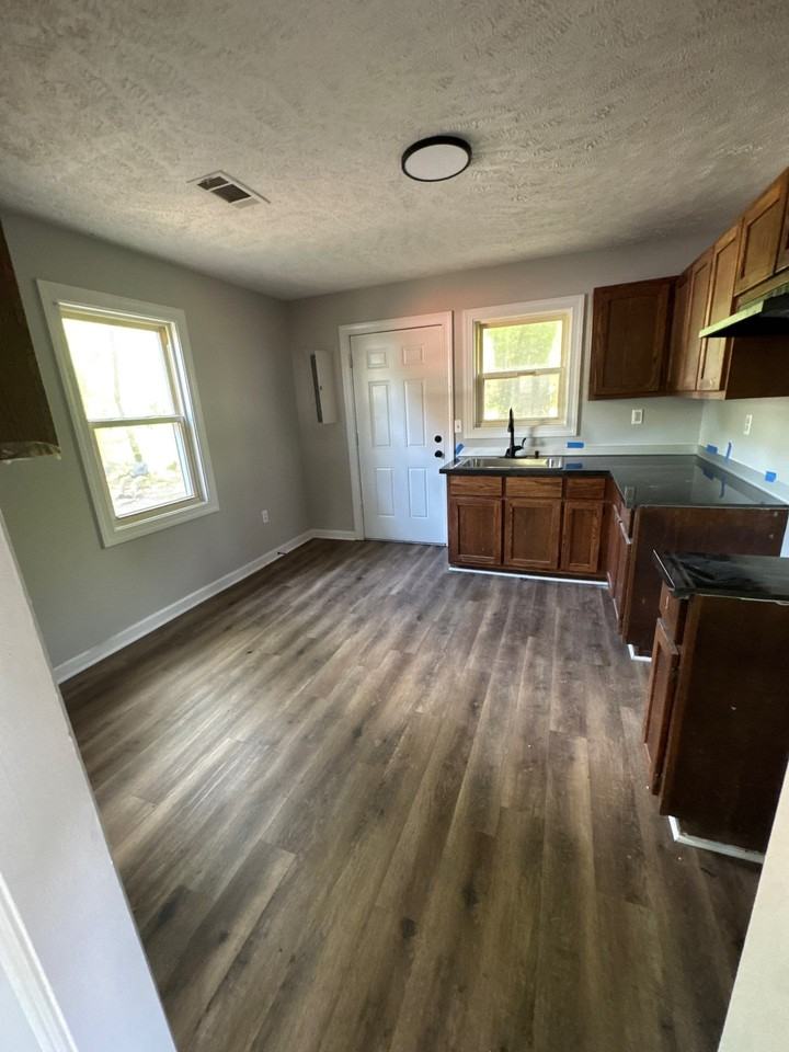 811 Scott St #1 - Photo 5 of 8