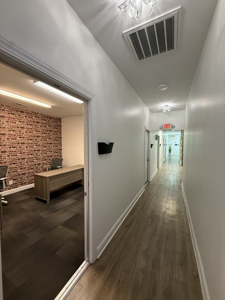 509 Evans St - Photo 4 of 5