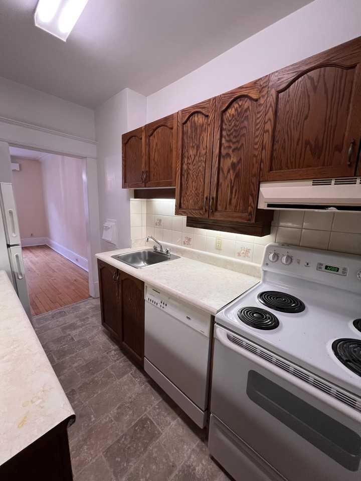 147 Fifth Ave #2 - Photo 7 of 20