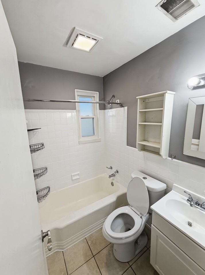 8316 Roanoke AvenueUnit 3 #3 - Photo 7 of 9