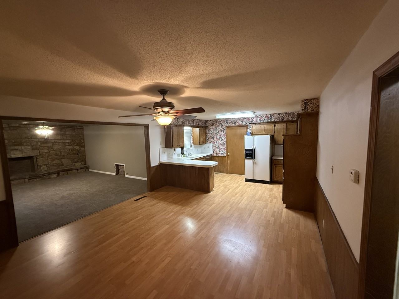 2123 E 12th St #1 - Photo 2 of 10