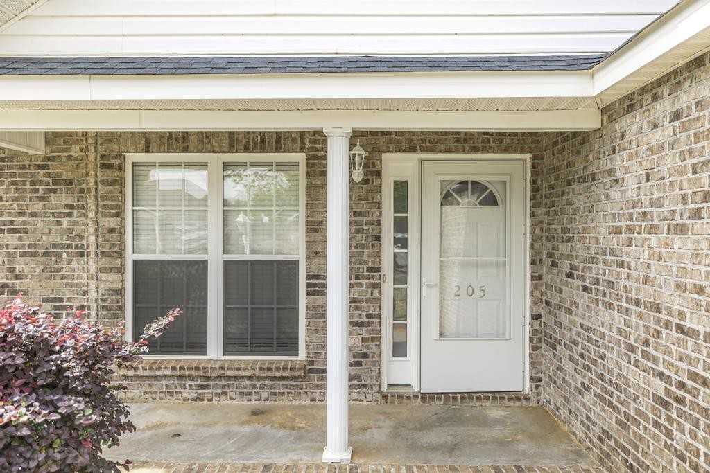 205 Wembley Dr #1 - Photo 3 of 30