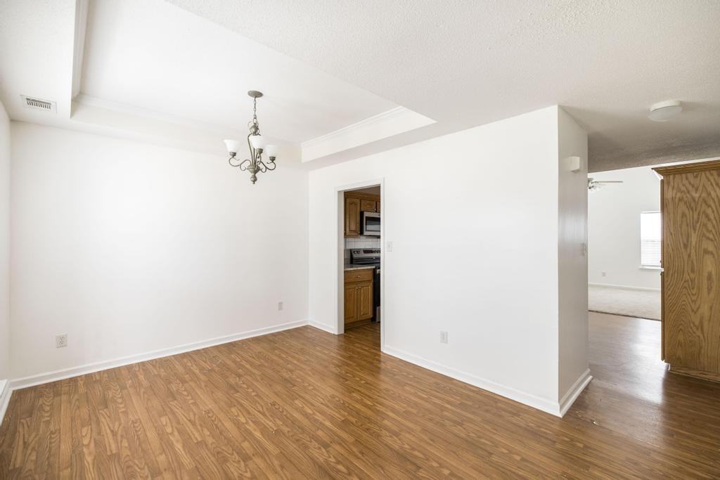 205 Wembley Dr #1 - Photo 4 of 30