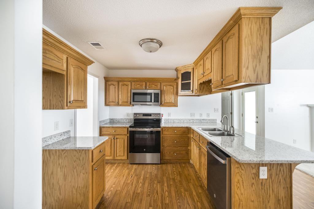 205 Wembley Dr #1 - Photo 7 of 30