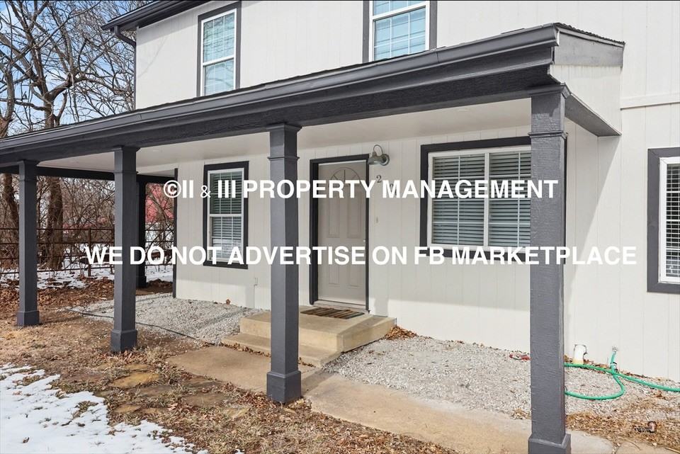 2900 E Red Bridge Rd #1 - Photo 4 of 32