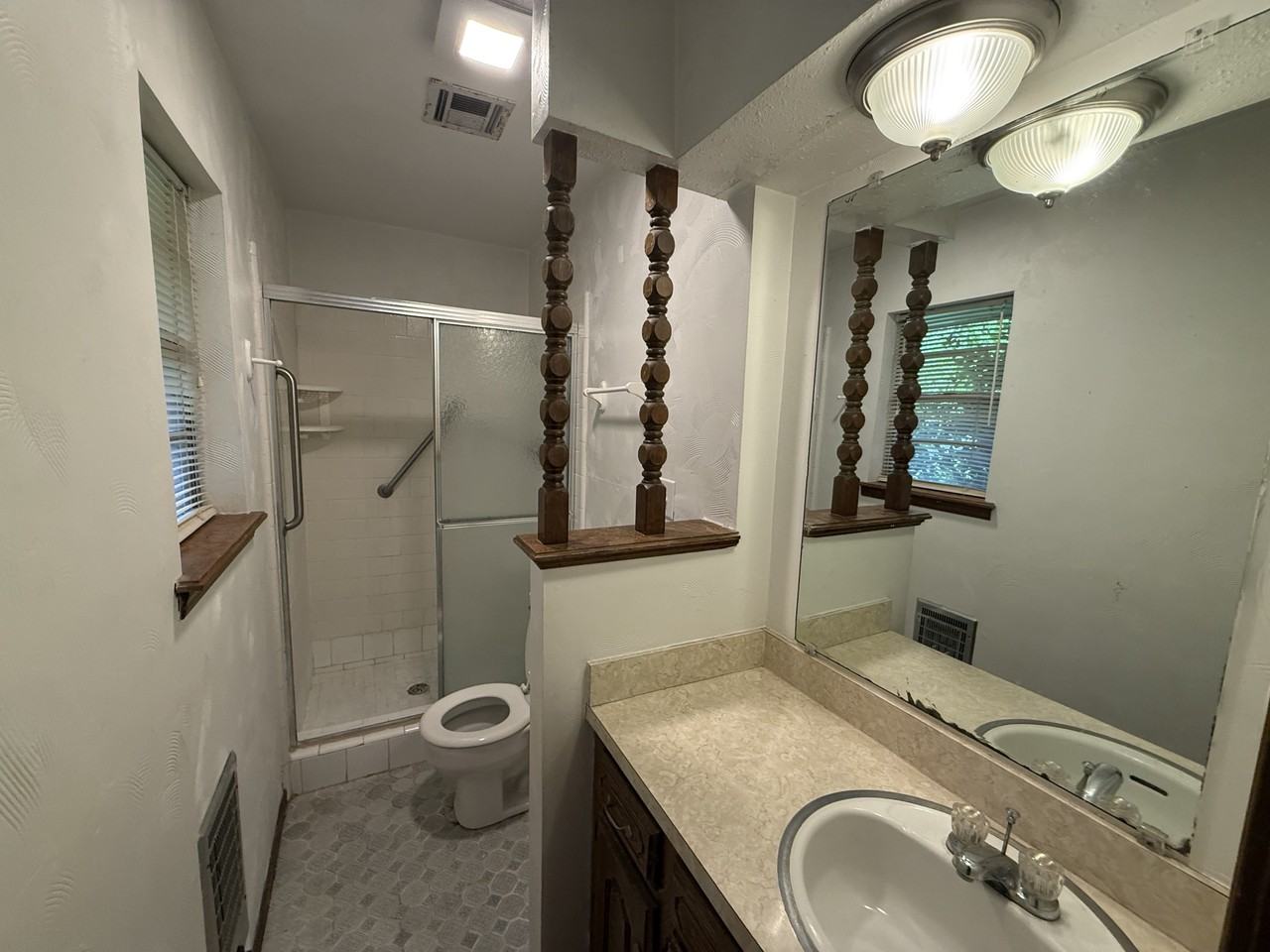 424 N Hillcrest St #1 - Photo 7 of 9