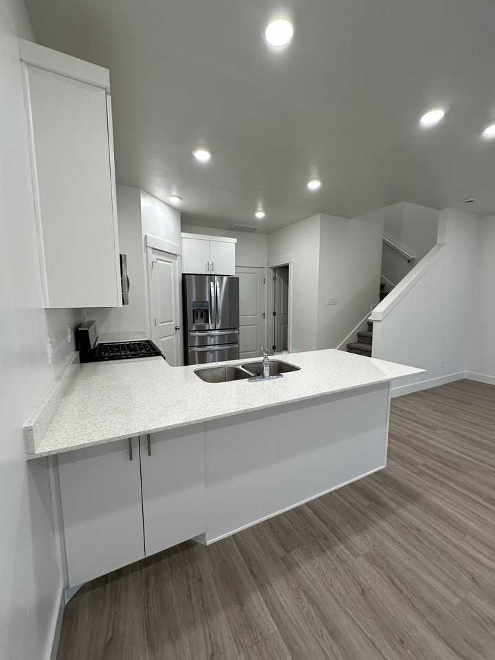 1163 W 1870 S #1 - Photo 4 of 20