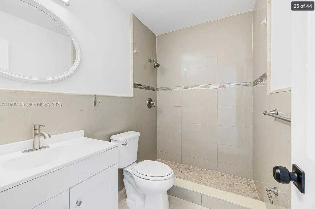865 West 72nd Place #865 - Photo 7 of 24
