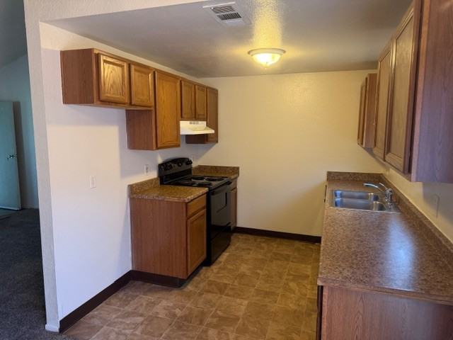 9211 Dalewood St - Photo 6 of 30
