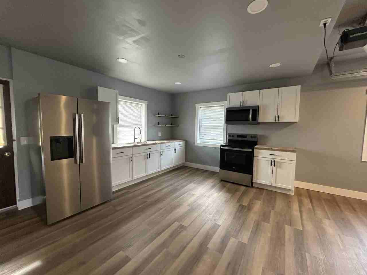 49 S Mill St #B - Photo 4 of 15