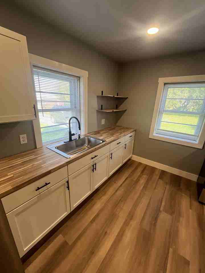 49 S Mill St #B - Photo 5 of 15