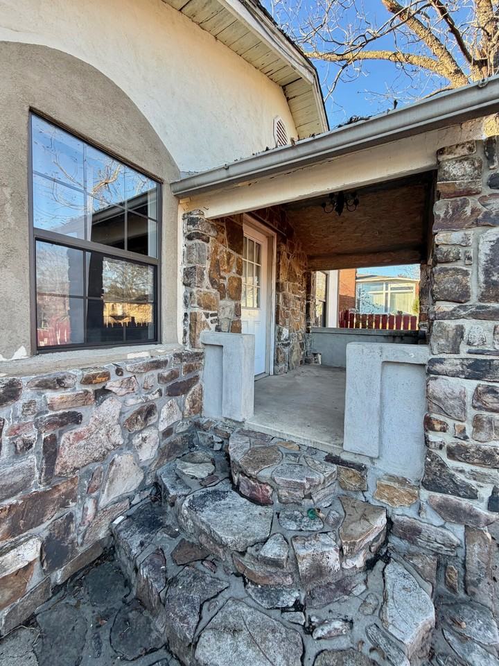 104 Selma St #1 - Photo 2 of 28