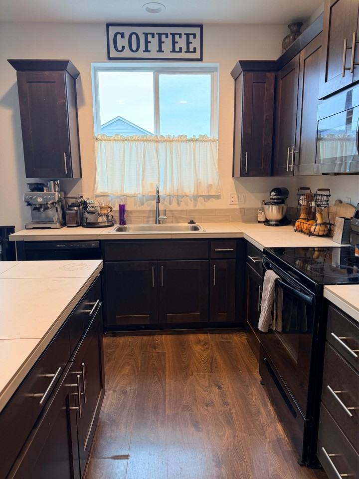 995 Ne Wildwood Dr #1 - Photo 6 of 13