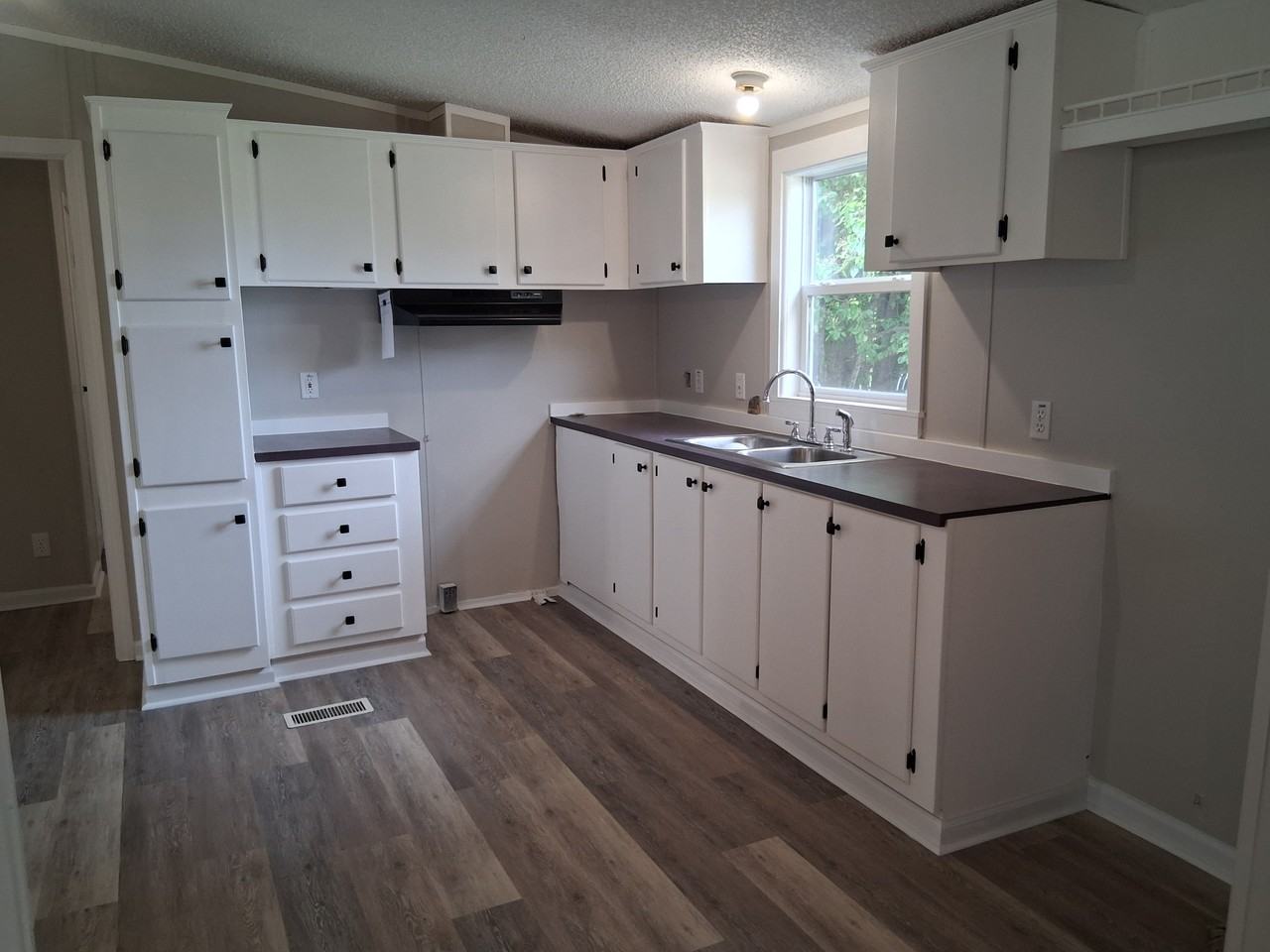 110 Chinquapin Ln #1 - Photo 4 of 17