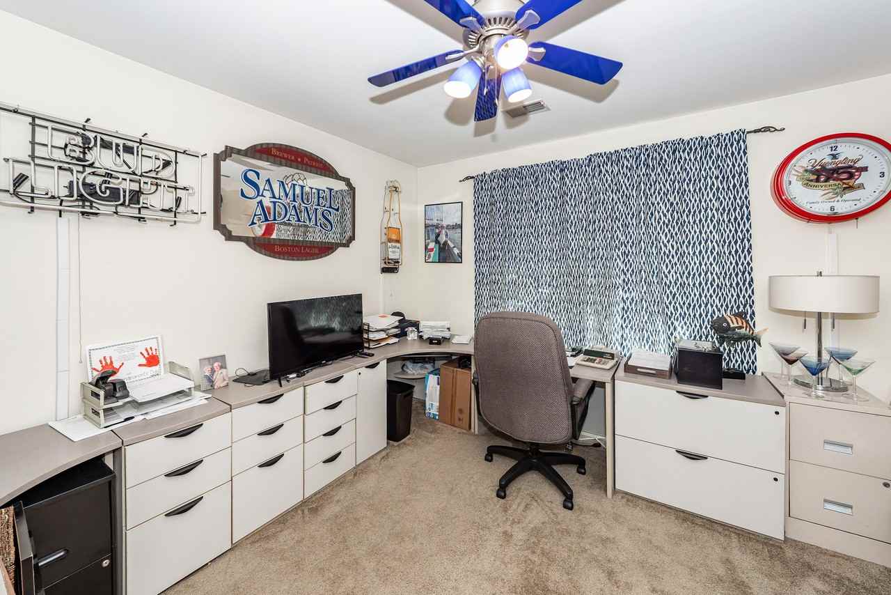 7988 Shadow Oak Dr #1 - Photo 5 of 50