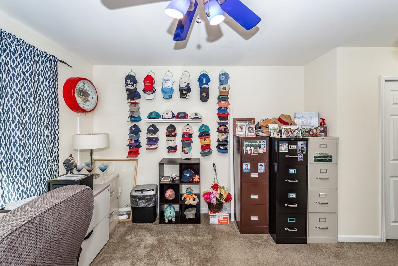 7988 Shadow Oak Dr #1 - Photo 6 of 50