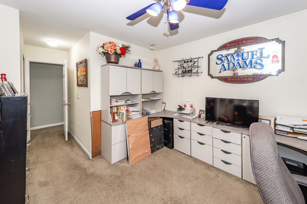 7988 Shadow Oak Dr #1 - Photo 7 of 50