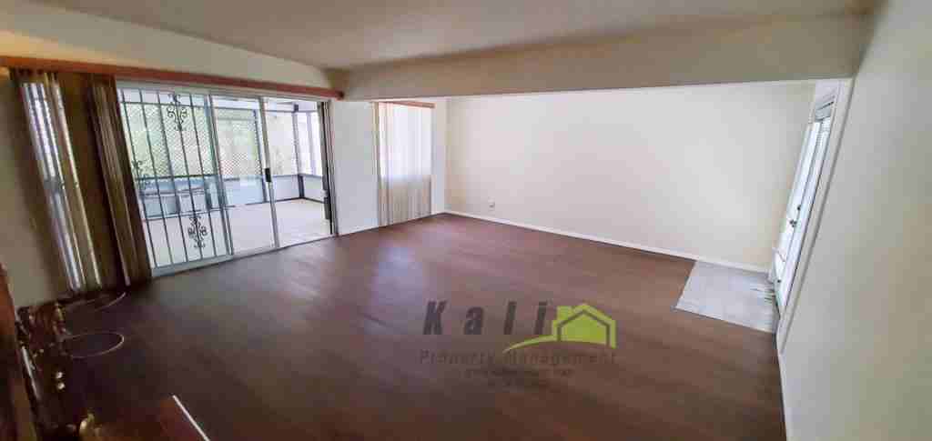 941 Cuyamaca Ave - Photo 3 of 12