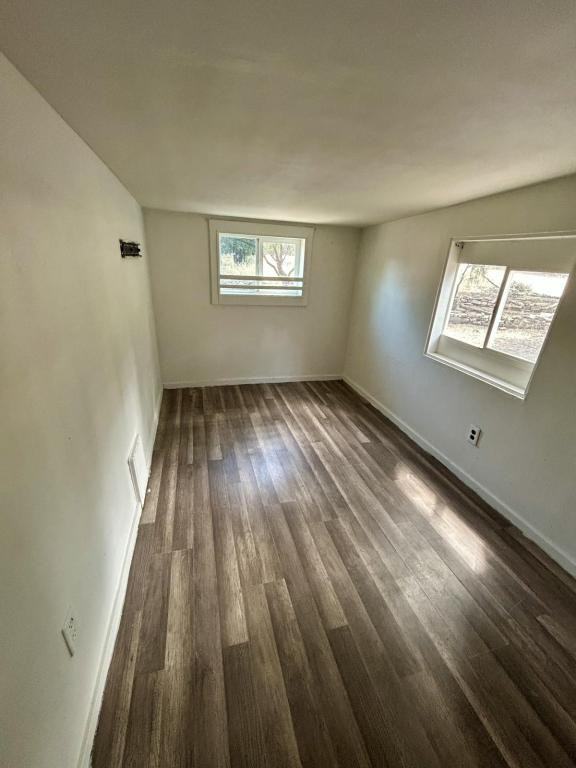 119 Green St - Photo 4 of 23