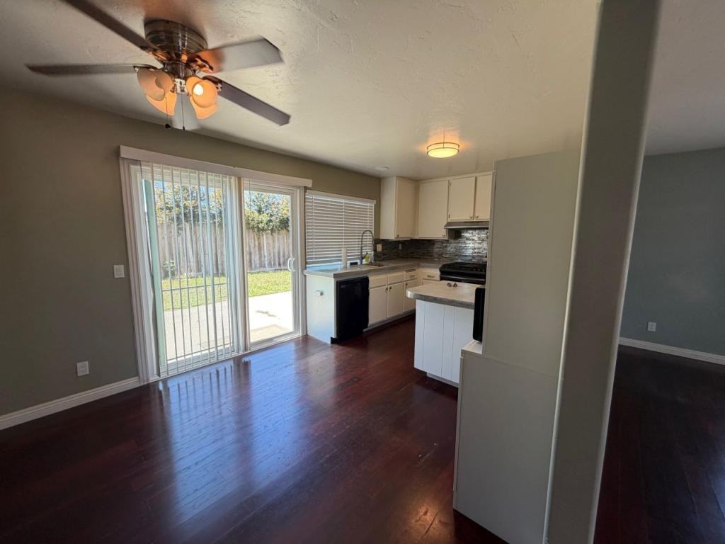 10874 Eberly Ct - Photo 3 of 13