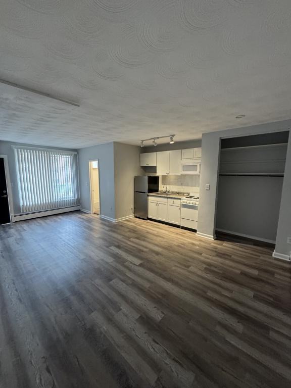 724 Delta Ave Apt 7 - Photo 2 of 5