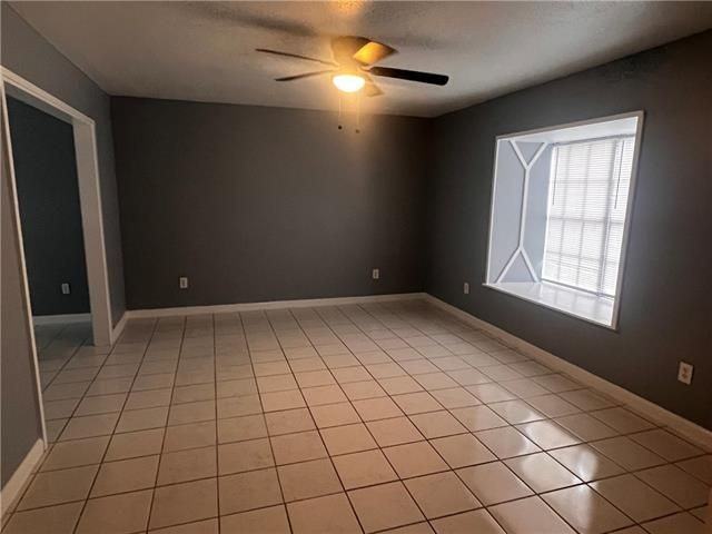 5704 Count Ln - Photo 4 of 10